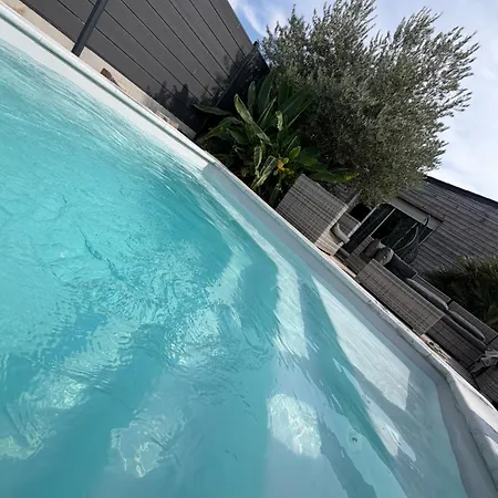 Entre La Et Le Avec Piscine Et Jacuzzi Feriehus Vittefleur