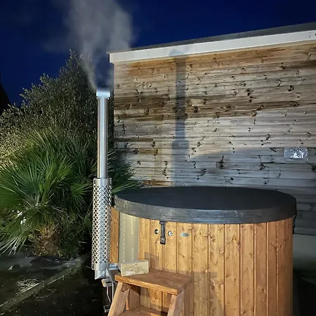 Entre La Et Le Avec Piscine Et Jacuzzi Vittefleur
