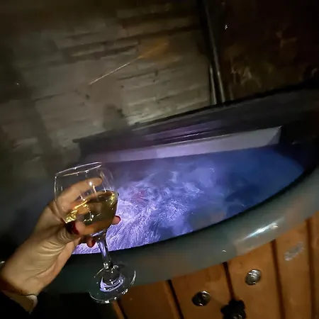 Entre La Et Le Avec Piscine Et Jacuzzi Casa vacanze *